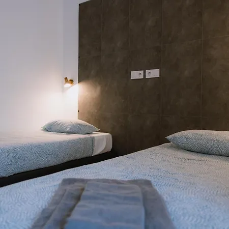 The Lx Hill Albergue *