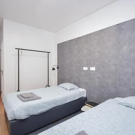 The Lx Hill Albergue *