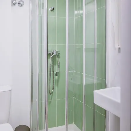 The Lx Hill Хостел